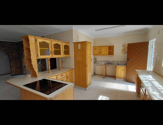 3 BEDROOM FREESTANDING TO LET IN DALPARK PROPER